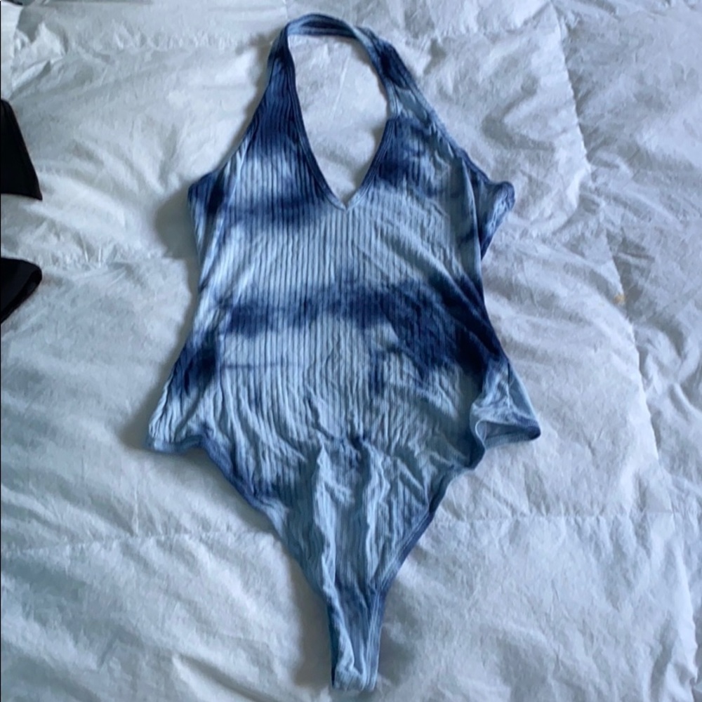 ribbed blue tie-dye bodysuit size XS
